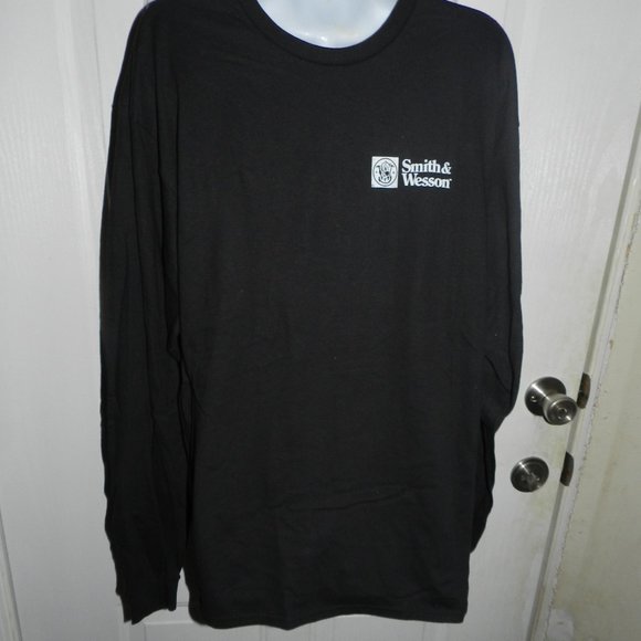 Smith & Wesson Logo Made in the USA American Flag Long Sleeve Tee shirt NWT!🆕 - Picture 1 of 13